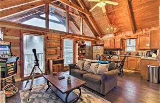 Foto 1 - Sevierville Cabin w/ Private Hot Tub & Fireplace