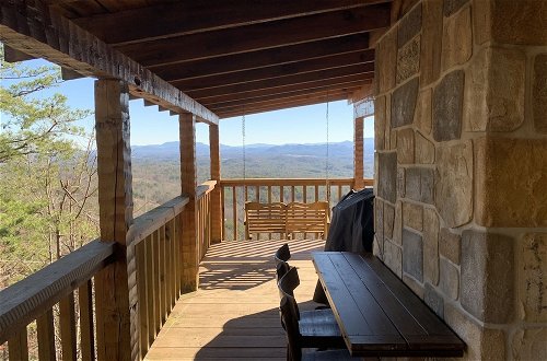 Foto 9 - Sevierville Cabin w/ Private Hot Tub & Fireplace