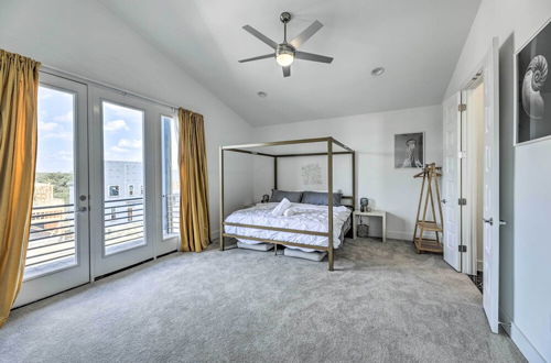 Photo 17 - Luxurious Austin Getaway ~ 8 Mi to Downtown