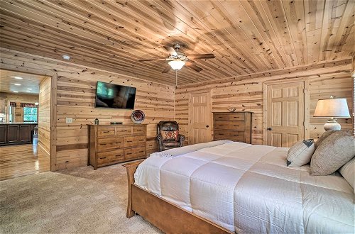 Foto 39 - Lavish Hayesville Cabin w/ Deck & Mountain Views