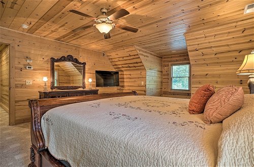 Foto 20 - Lavish Hayesville Cabin w/ Deck & Mountain Views