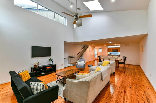 Photo 32 - Modern Houston Townhome: 5 Miles to Downtown