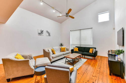 Photo 13 - Modern Houston Townhome: 5 Miles to Downtown