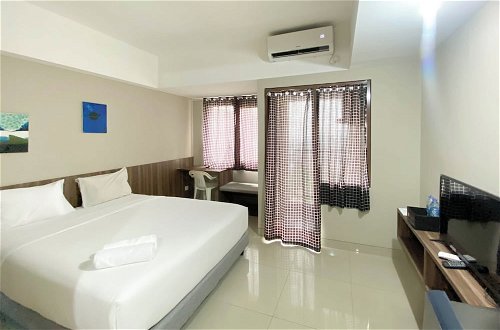 Photo 3 - Minimalist Studio Apartment At Gateway Park Lrt City Bekasi