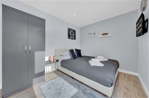 Photo 5 - Lovely 1-bed Studio in West Drayton