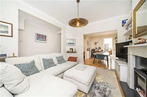 Photo 14 - Modern & Luminous 3BD Family Home - Fulham