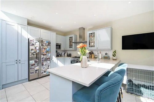 Photo 8 - Modern & Luminous 3BD Family Home - Fulham