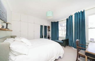 Photo 2 - Modern & Luminous 3BD Family Home - Fulham