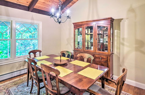 Photo 3 - Spacious Bartlett Home w/ Fireplace + Kitchen