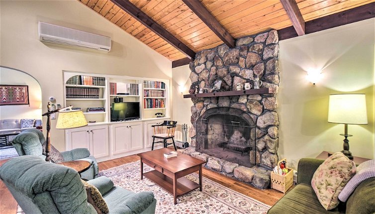 Photo 1 - Spacious Bartlett Home w/ Fireplace + Kitchen