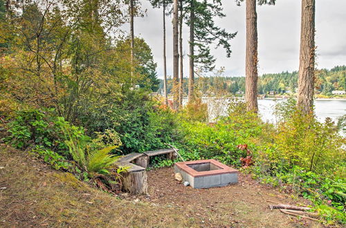 Photo 7 - Waterfront Bainbridge Island Home W/stunning Views