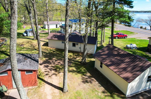 Foto 10 - Stone Lake Cabin w/ Private Deck & Fire Pit