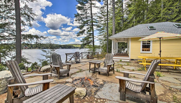 Foto 1 - Lakefront Cottage: Boat Dock, Patio & Kayaks