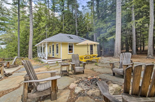 Photo 3 - Lakefront Cottage: Boat Dock, Patio & Kayaks