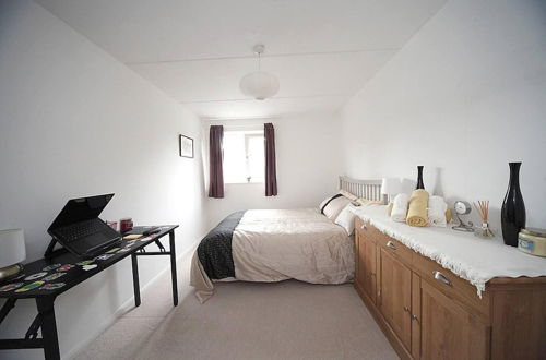 Photo 3 - Stunning 1-bed Apartment in Milton Keynes