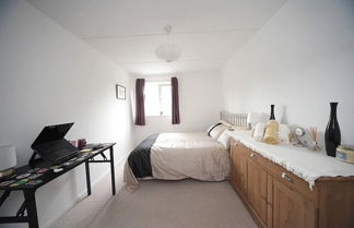 Photo 3 - Stunning 1-bed Apartment in Milton Keynes