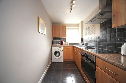 Foto 13 - Stunning 1-bed Apartment in Milton Keynes