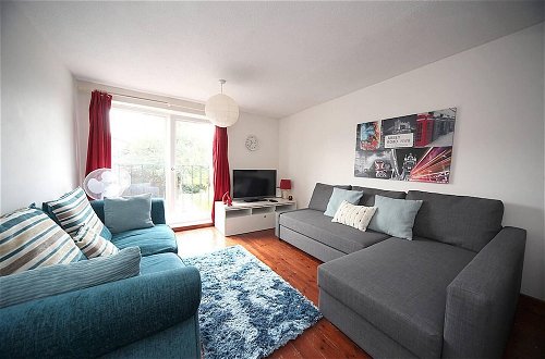 Foto 15 - Stunning 1-bed Apartment in Milton Keynes