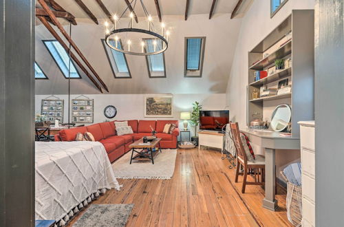 Photo 6 - Pet-friendly Loft Vacation Rental With Fire Pit