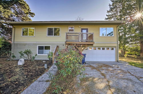 Photo 5 - Lakefront Seattle Area House w/ Private Deck