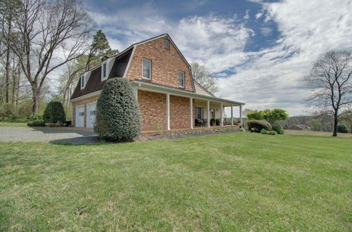 Photo 32 - Pet-friendly Cottage With Game Room & Fire Pit