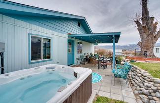 Foto 1 - East Wenatchee Home w/ Yard & Hot Tub