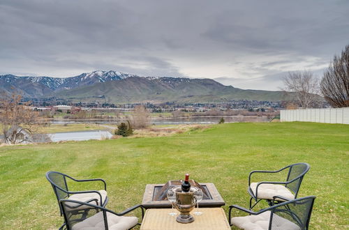 Photo 4 - East Wenatchee Home w/ Yard & Hot Tub