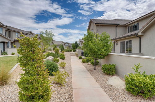 Foto 5 - Washington Townhome w/ Views & Pool Access