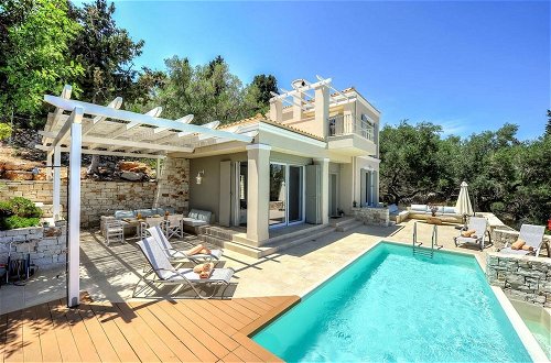 Foto 16 - Apeiron II Villa - Sunny Modern Pool - Walk to Gaios