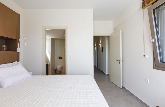 Villa Rizes Luxury in Maroulas - Photo 26