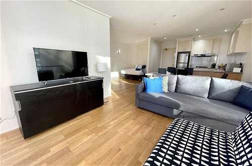 Foto 12 - Readyset Apartments at Dockside