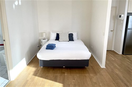 Foto 7 - Readyset Apartments at Dockside