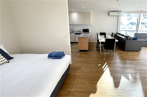Foto 6 - Readyset Apartments at Dockside