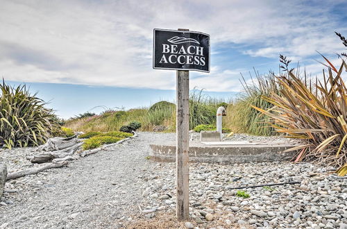 Photo 2 - Quiet Waterfront Escape w/ Hot Tub & Beach Access