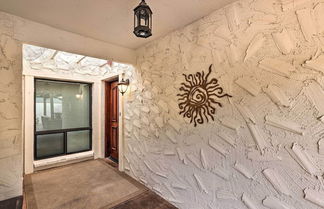 Photo 2 - Central Scottsdale Townhouse w/ Pool Access