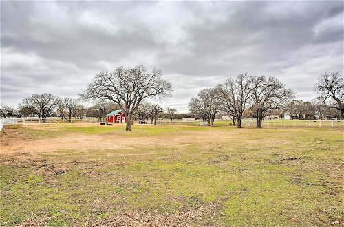 Foto 17 - Dog-friendly Texas Ranch w/ Patio, Horses On-site