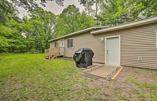 Photo 1 - Vacation Rental In-between Houghton & Higgins Lake