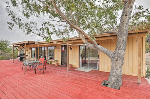 Photo 15 - Mountain-view Retreat w/ Modern Interior & Kitchen