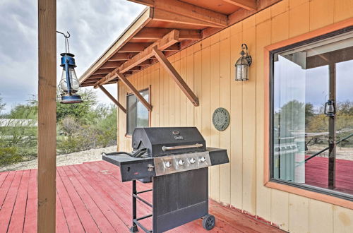 Photo 10 - Mountain-view Retreat w/ Modern Interior & Kitchen