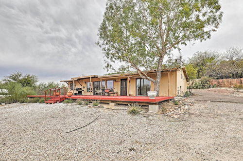 Photo 3 - Mountain-view Retreat w/ Modern Interior & Kitchen