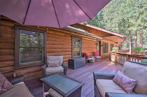 Foto 4 - Cozy Pollock Pines Resort Cabin 11mi to Apple Hill