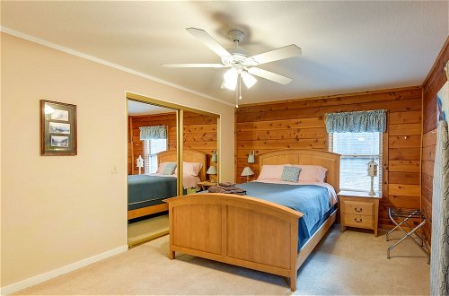 Foto 32 - Cozy Pollock Pines Resort Cabin 11mi to Apple Hill