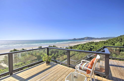 Photo 1 - Pacific Penthouse With Sunroom & Ocean Views