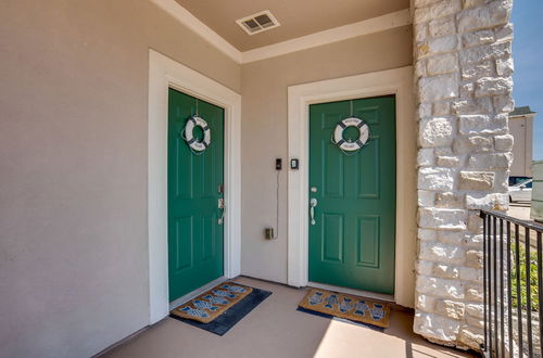 Photo 18 - Lake Conroe Waterfront Home: Patio & Shared Pool