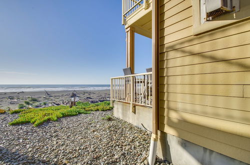 Photo 32 - Quiet Waterfront Escape w/ Hot Tub & Beach Access