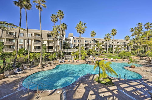 Photo 23 - 'deja Blue' Beachfront Condo w/ Resort Pools