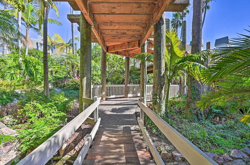 Photo 20 - 'deja Blue' Beachfront Condo w/ Resort Pools