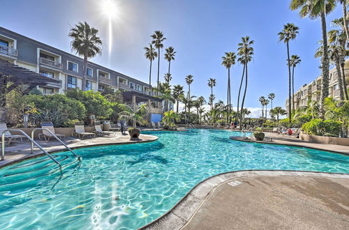 Photo 34 - 'deja Blue' Beachfront Condo w/ Resort Pools