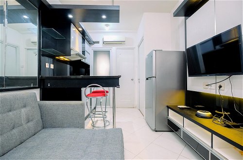 Photo 11 - Best Deal And Modern 1Br Green Pramuka City Apartment