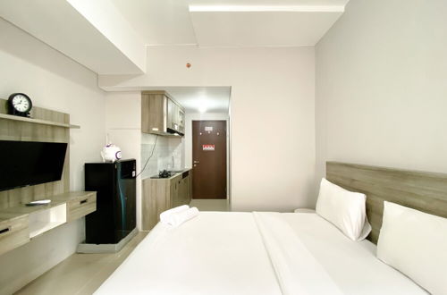 Photo 6 - Best Deal And Cozy Studio At Apartment Transpark Juanda Bekasi Timur